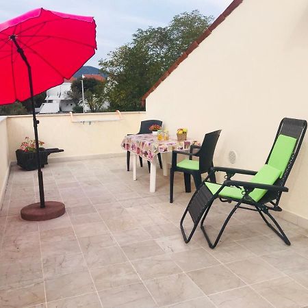 Apartmani Luiza Cres Eksteriør billede