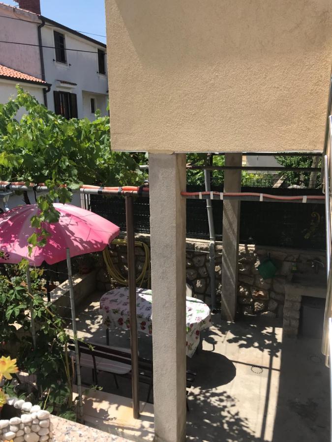 Apartmani Luiza Cres Eksteriør billede