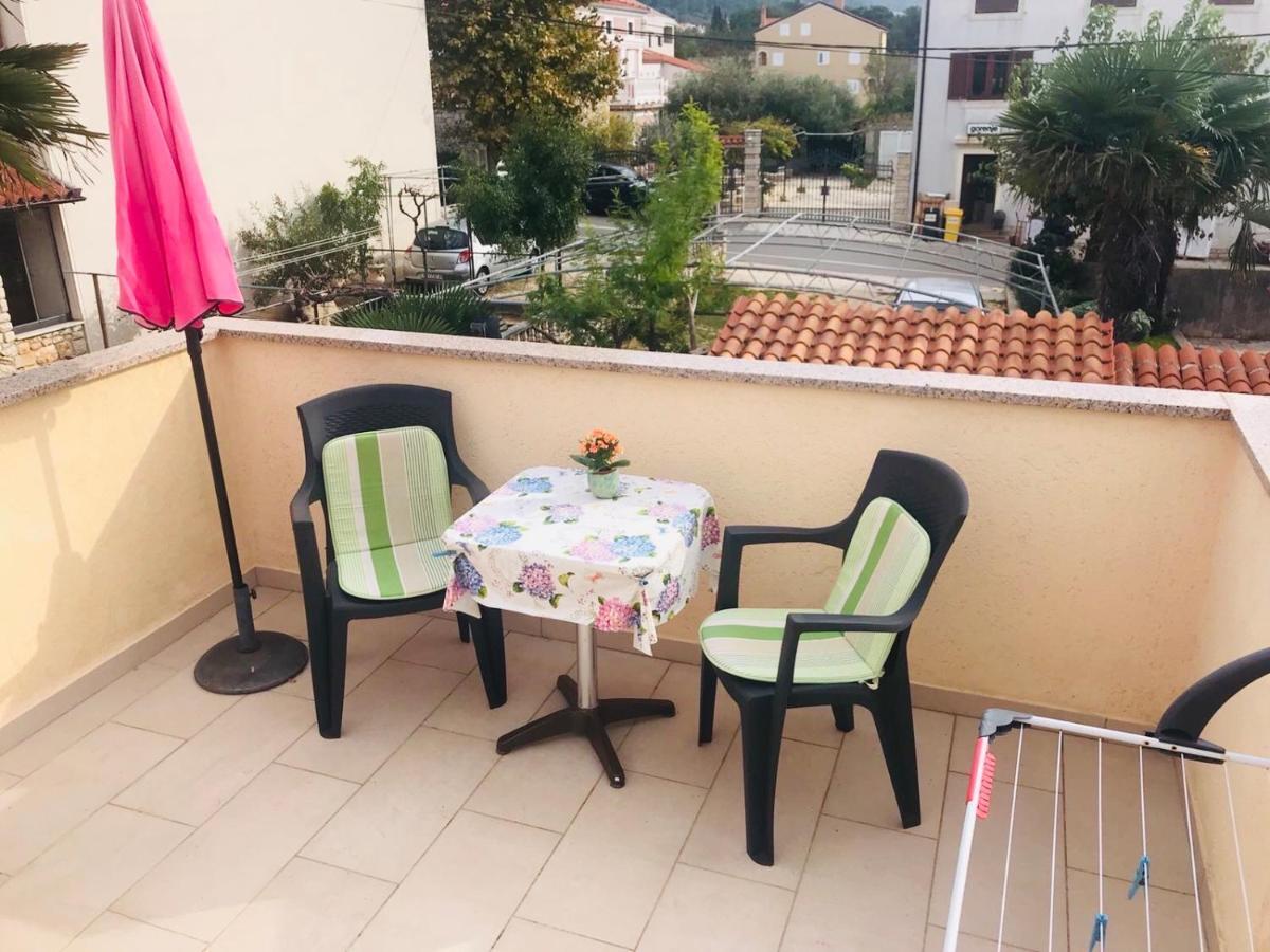 Apartmani Luiza Cres Eksteriør billede